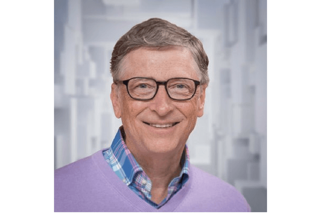 Bill Gates piensa que la Inteligencia Artificial no desplazará a los humanos.