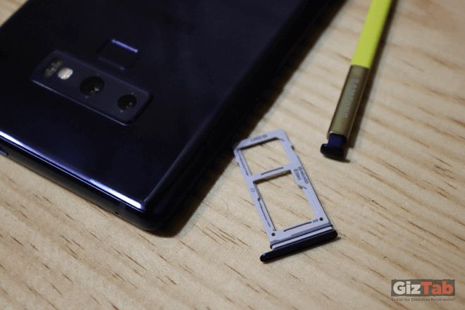 Detalles del Note9 y su doble cámara, slot de memoria y S Pen