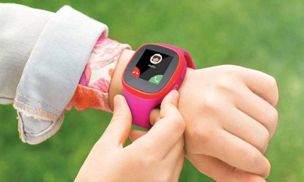 político rojo pegatina Relojes para niños con GPS y llamadas: Guía de compra 2022 - GizTab